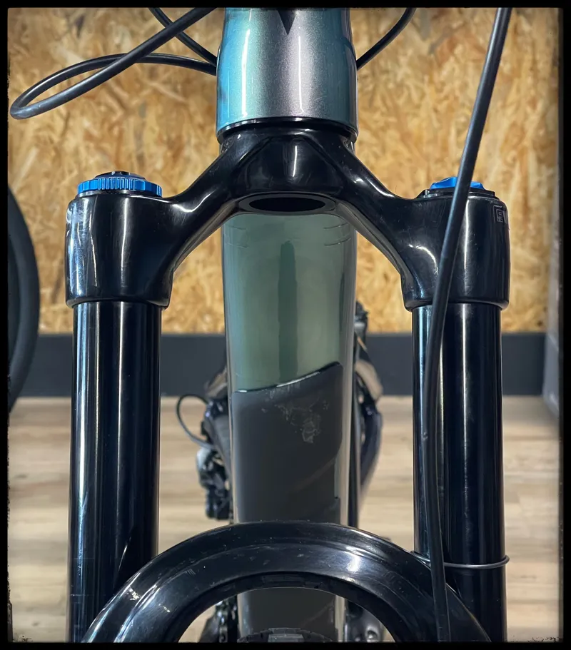 Giant Reign 1 Medium Airglow/Cold Night 2023-3